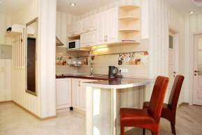 Отель Apartments with Dnipro view  Киев